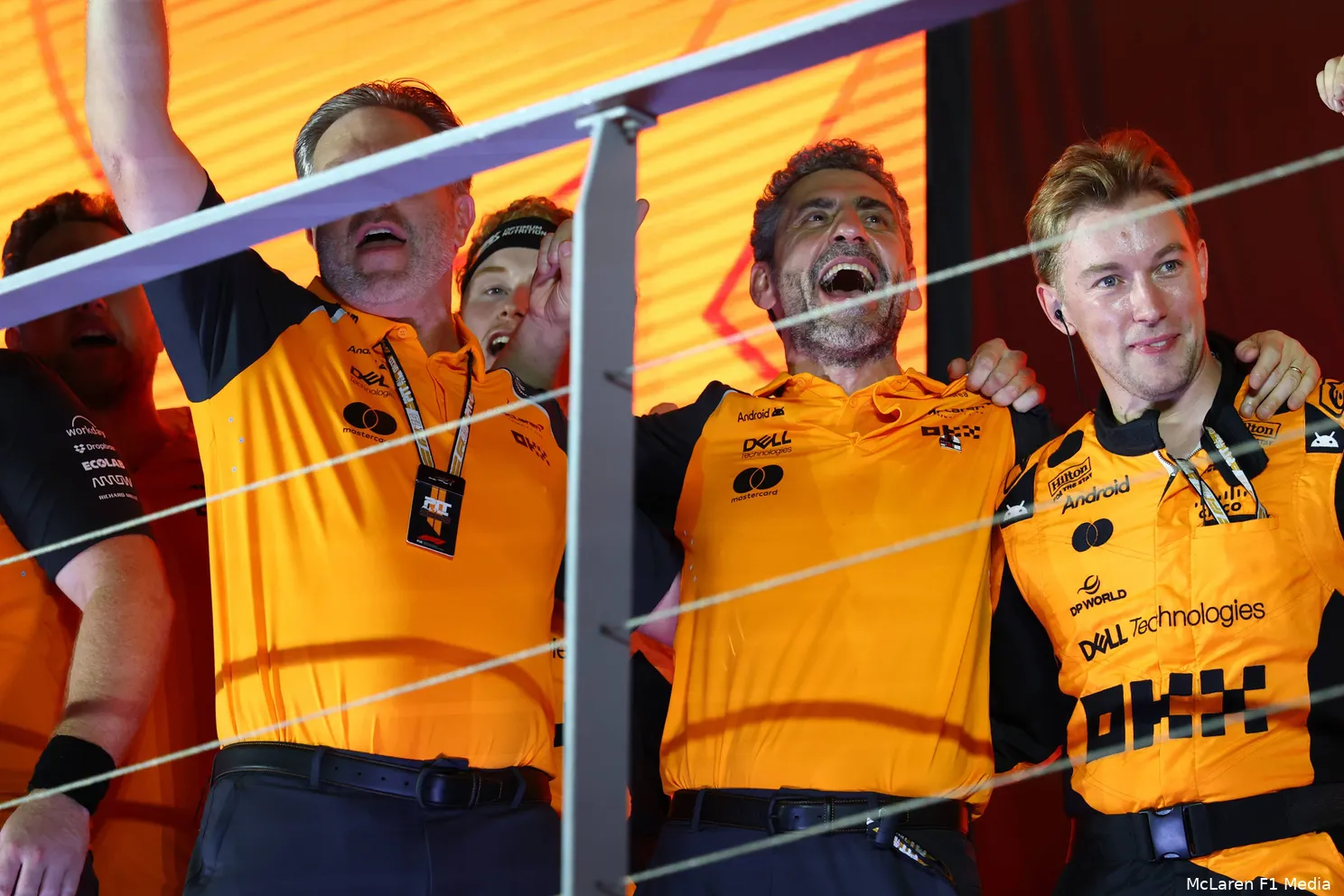 mclaren-gp-singapore-2025-zondag-constructeurs-kampioen-andrea-stella-zak-brown
