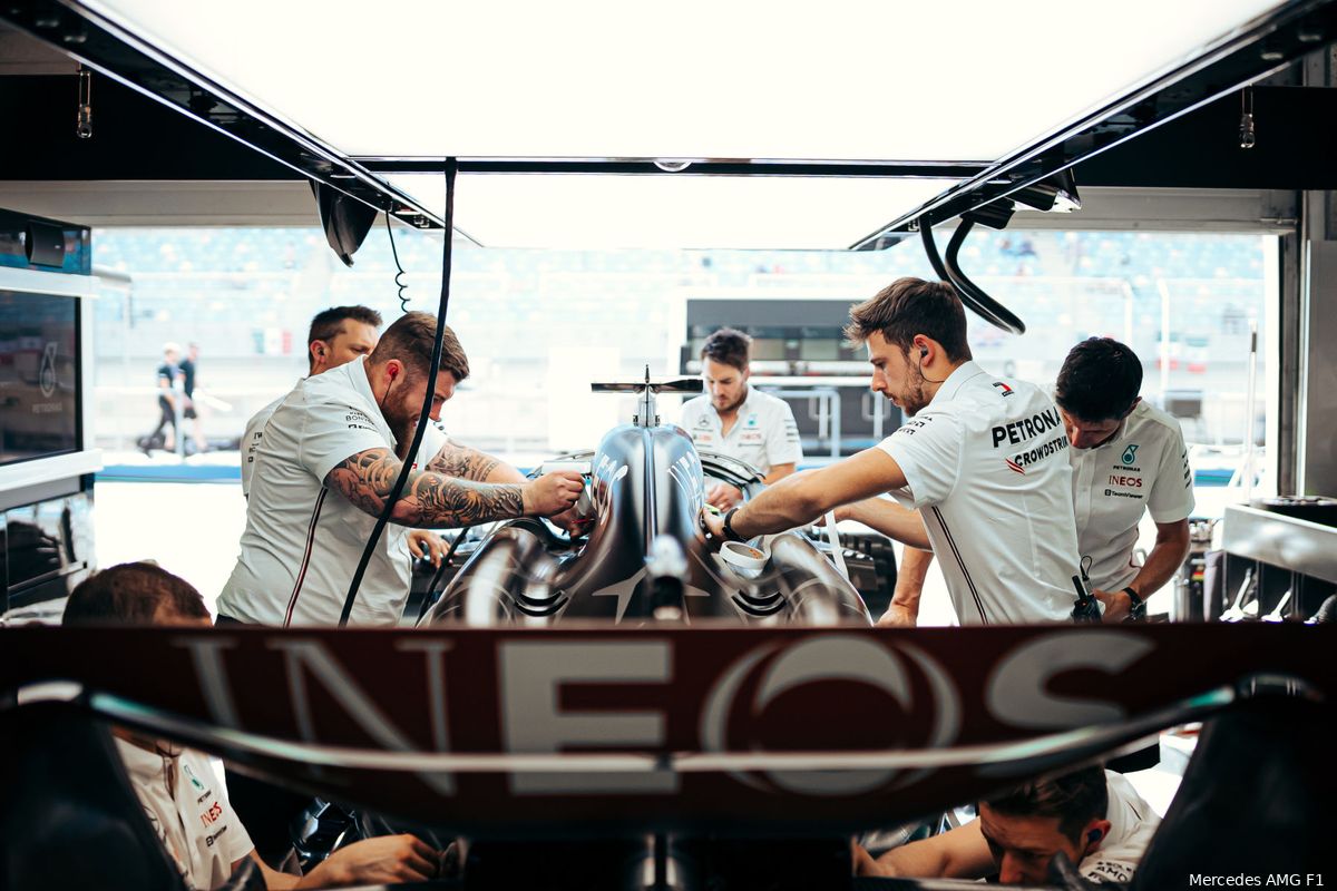 Brundle: ‘Naar Mercedes kijken afgelopen zondag was pijnlijk’