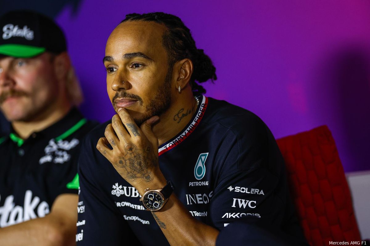 Hamilton verklaart gebrek aan snelheid in Djedda: 'Verloren daarom op rechte stuk'