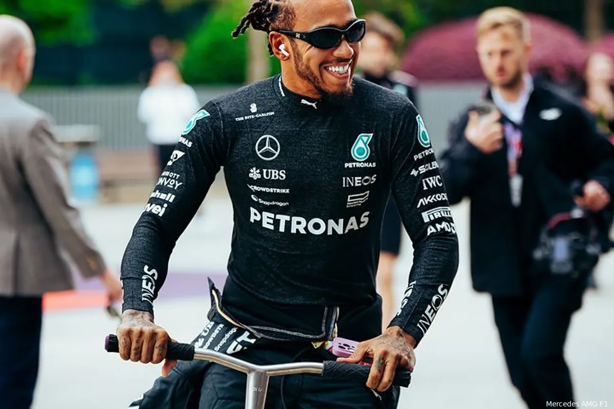 Strijd in Shanghai: Hamilton's onboard frustraties en strubbelingen