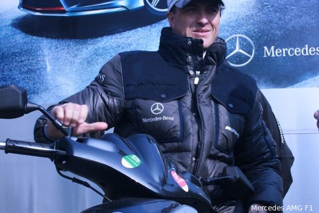 Ralf Schumacher ziet Hamilton als favoriet: 'Verstappen maakt geen kans tegen Mercedes'