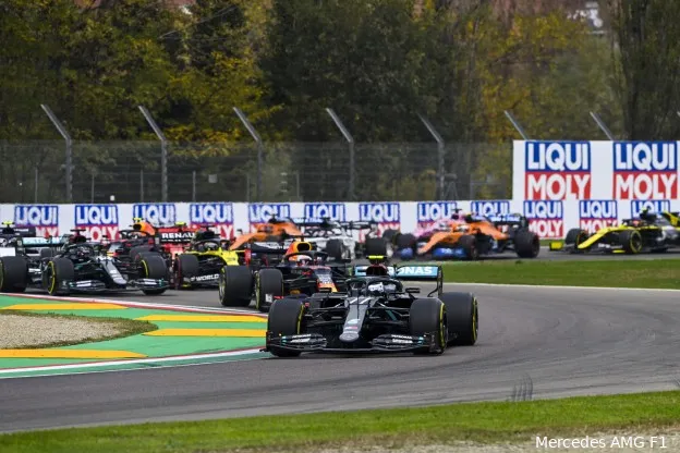 F1Maximaal voorspelt: 'Gedreven Verstappen die verlies goed wil maken is zeer gevaarlijk'