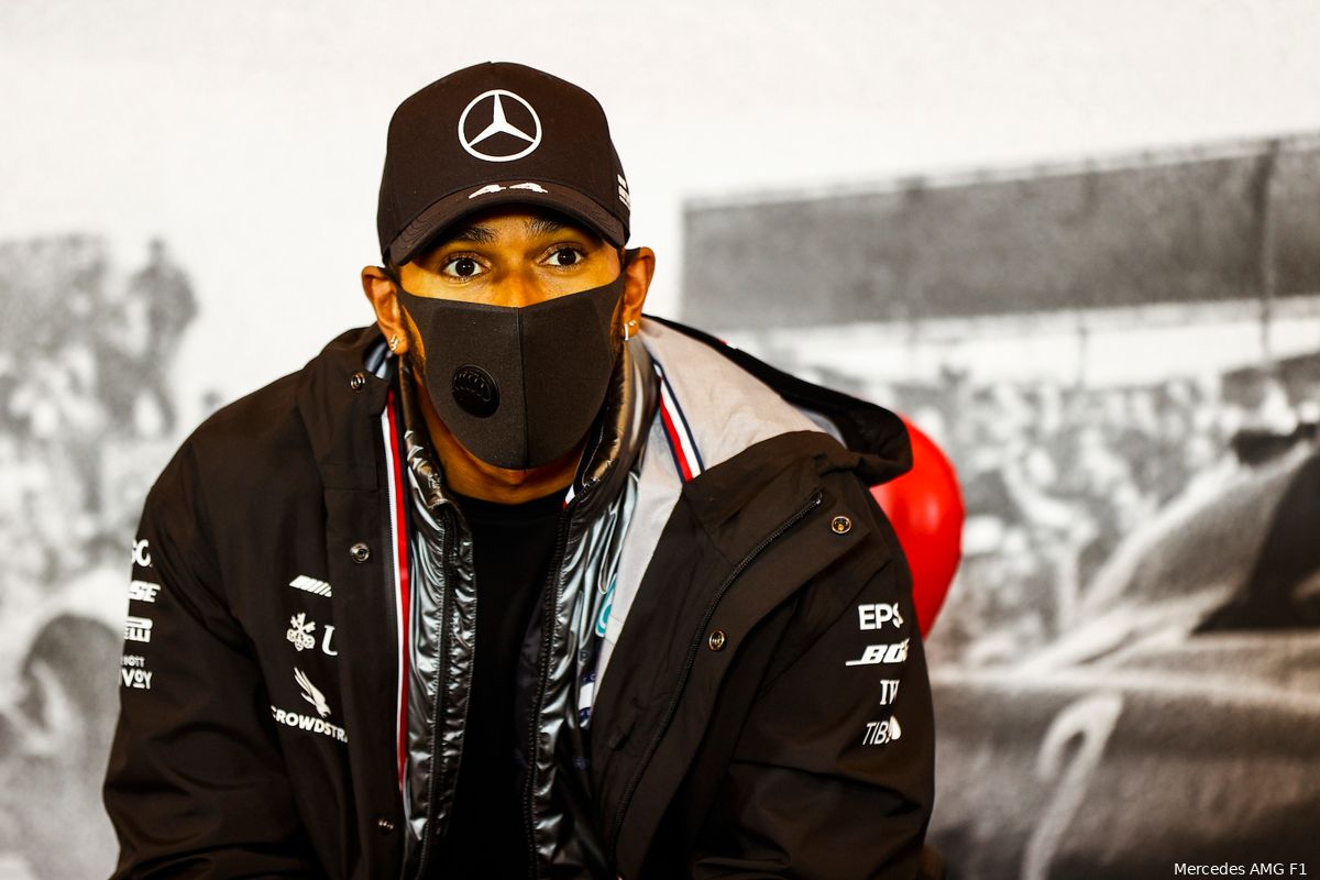 Hamilton: 'Toen ik negen was, zag ik iemand sterven op dezelfde dag dat ik een race won'
