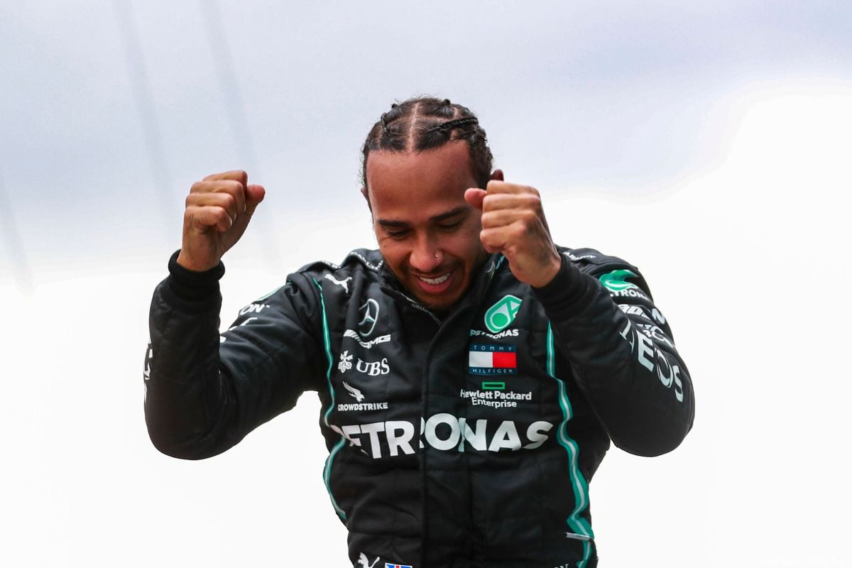 Hamilton wil nog lang doorgaan in de Formule 1: 'Ik zou naar de vierhonderd kunnen gaan'