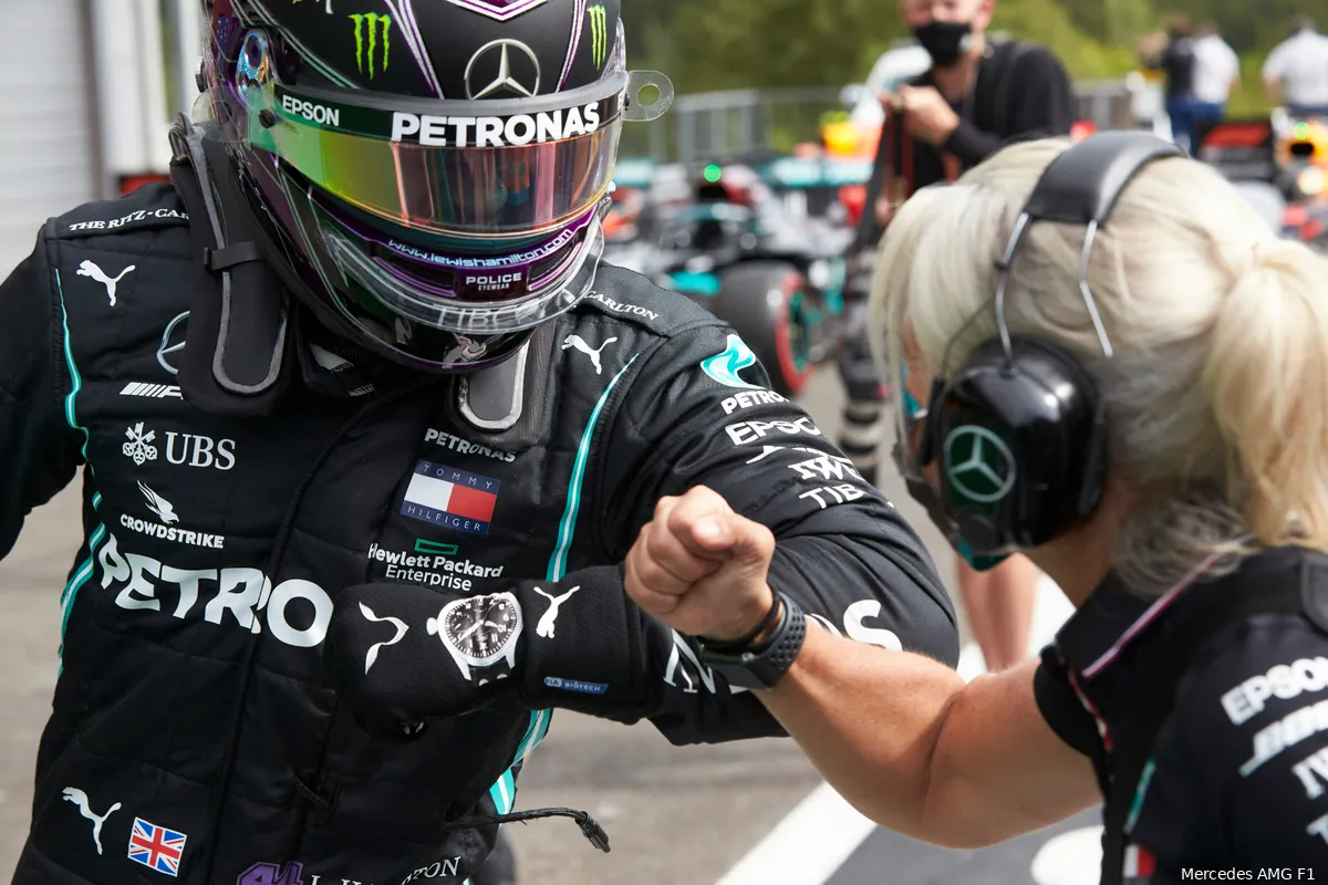 Hamilton over zijn fysio: 'Heb geprobeerd haar zoveel mogelijk naar huis te laten gaan'