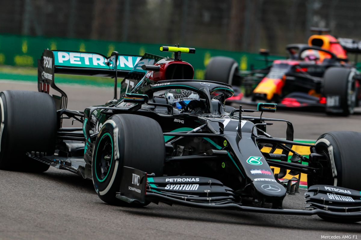 Vettel wijst naar Mercedes en Red Bull: 'De rollen zijn al verdeeld'