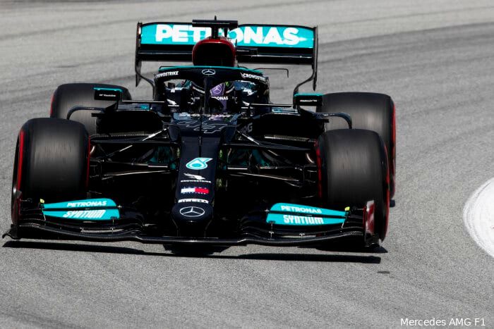 'Mercedes wil 12 pk winnen door motor Hamilton nóg verder open te gooien in Mexico'