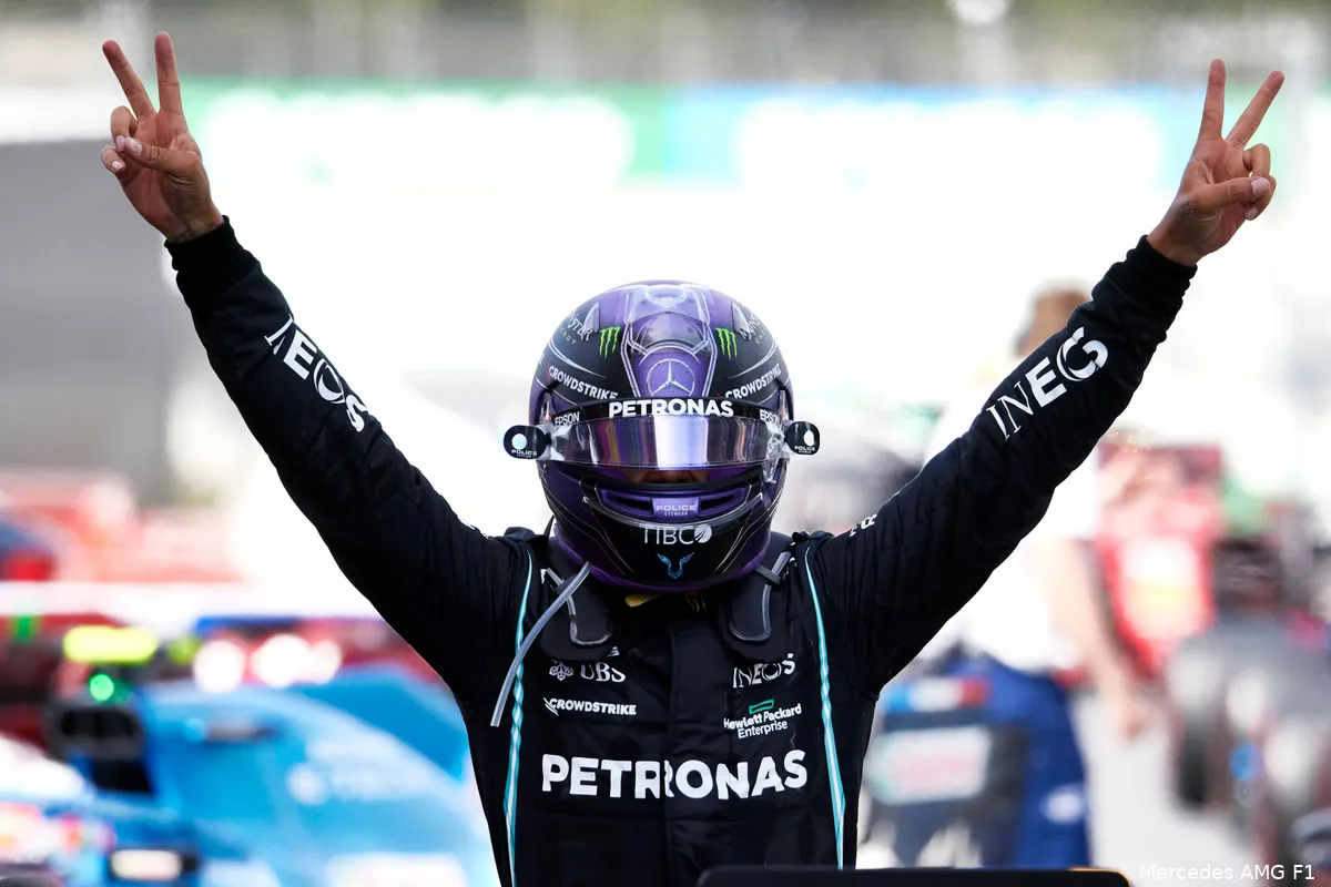 Alonso: 'De prestaties van Hamilton worden niet genoeg gewaardeerd'