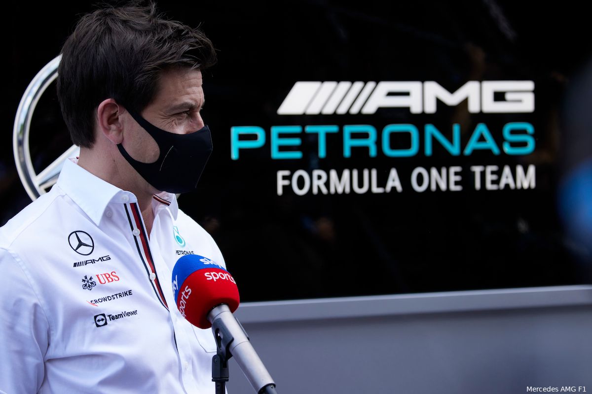Wolff verdedigt Vettel: 'Daar is naar mijn idee helemaal niets mis mee'