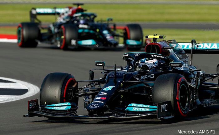 Mercedes rekent op strategie voor zege: 'Moet genoeg zijn om Verstappen onder druk te zetten'