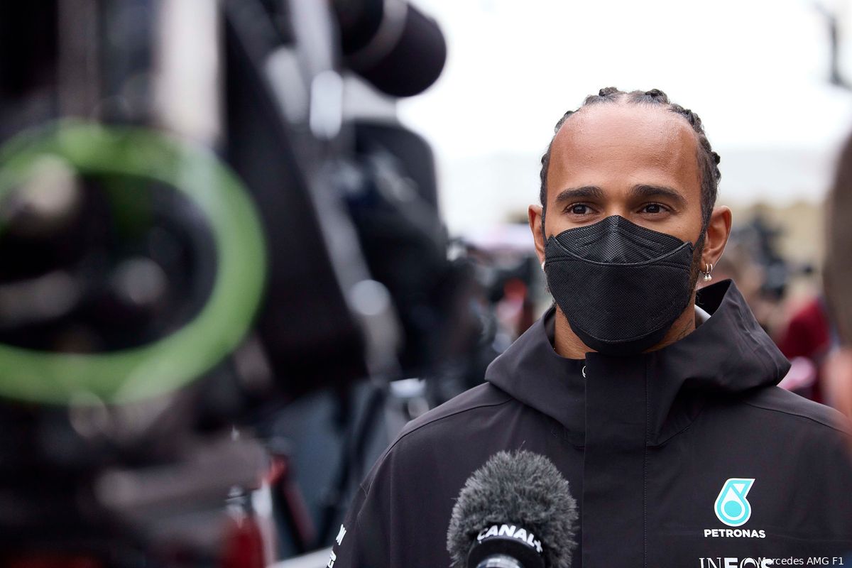 Hamilton grapt over Zandvoort: 'Is hier krapper dan in Monaco'