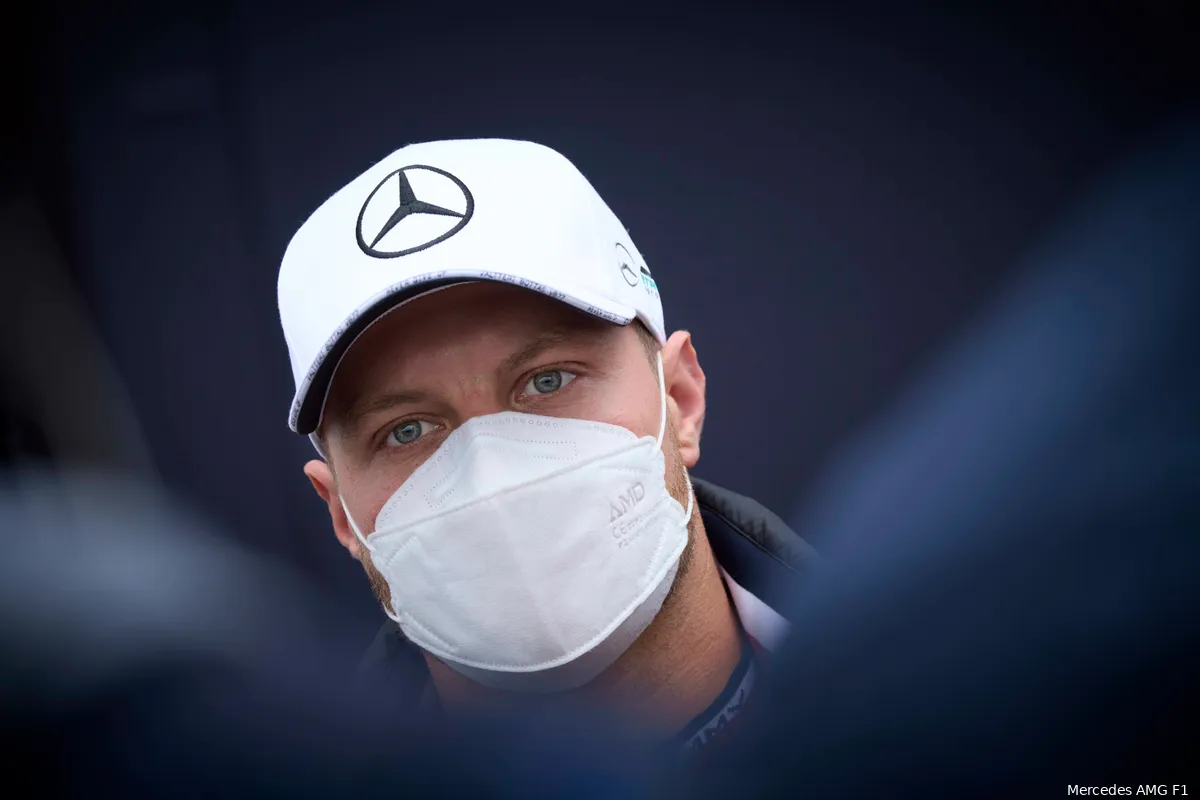 Doornbos kraakt Bottas: 'Hij maakte het Verstappen gewoon te makkelijk'