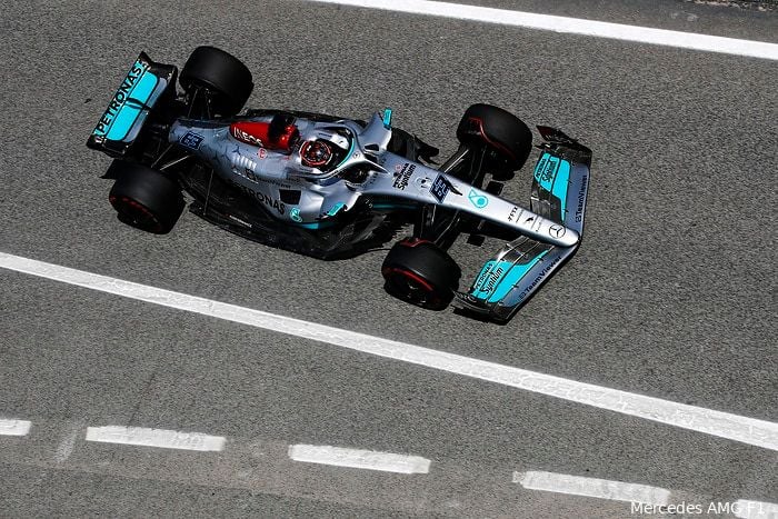 Mercedes maakt indruk: 'Kunnen zeker strijden voor de voorste rij in de kwalificatie'