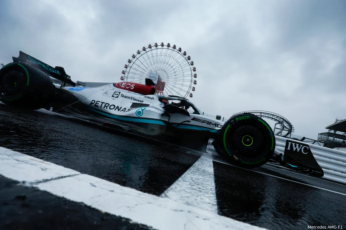 Verslag VT2 | Mercedes verrassend aan kop op nat Suzuka, Verstappen op P3
