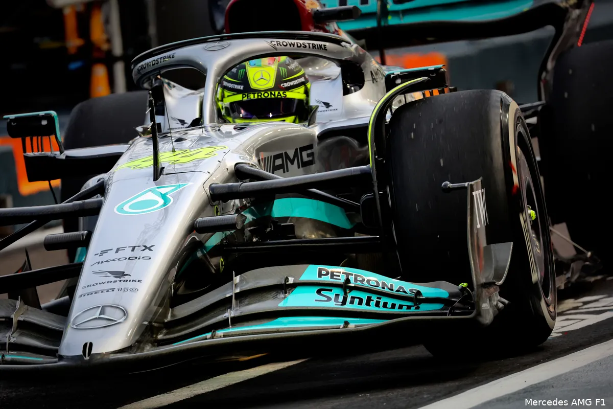 Update | Hamilton krijgt geen straf, Mercedes krijgt wel boete