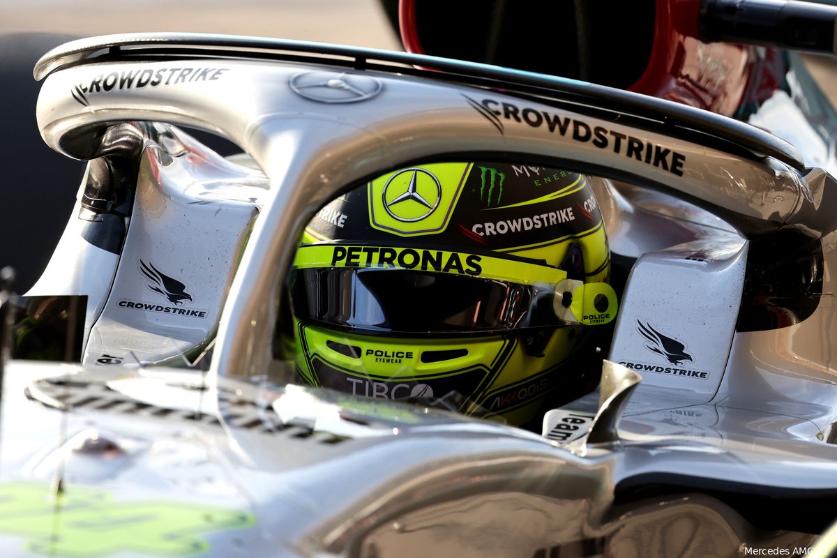 Hamilton over emotioneel jaar bij Mercedes: 'Er werd ons verteld dat we echt supersnel zouden zijn'