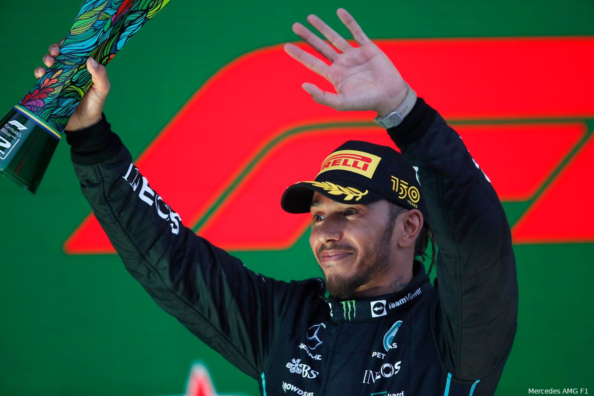 Button ziet Hamilton F1-wereld verlaten als Mercedes-bolide het laat afweten