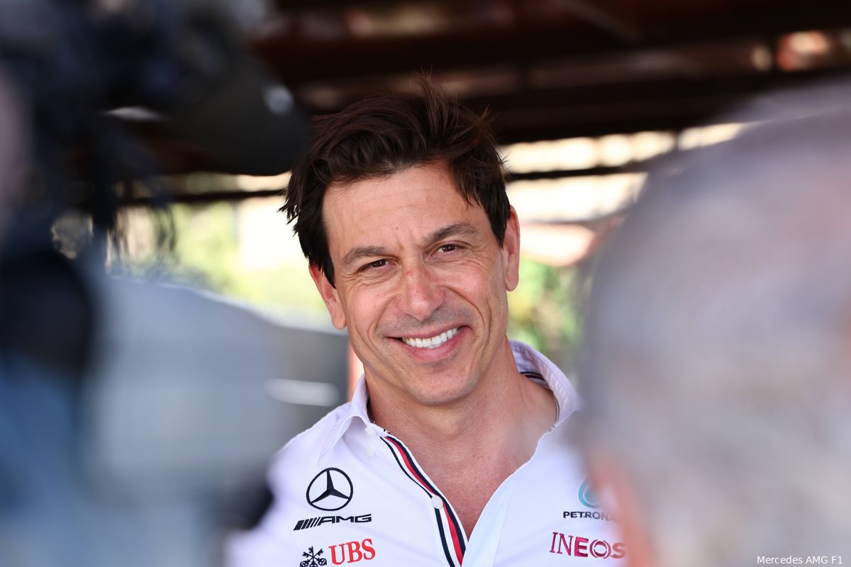 Wolff hield vertrouwen in Mercedes na moeilijke start 2022: 'Het is niet zo dat je ineens incompetent bent'