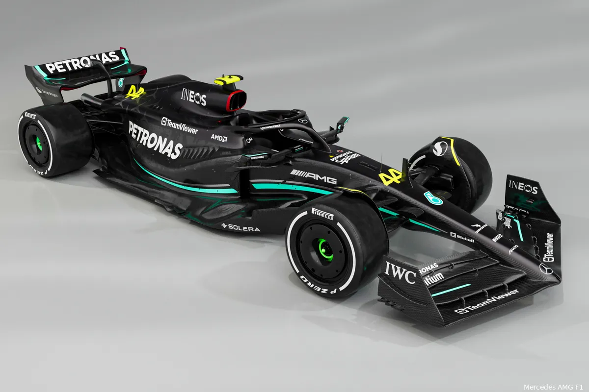 Foto's: Mercedes keert met W14 terug naar zwarte kleurstelling voor 2023-seizoen