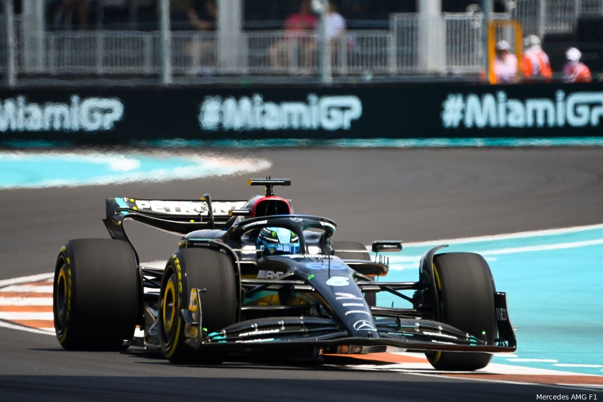 Verslag VT1 | Mercedes aan kop tijdens onderbroken eerste sessie, P4 voor Verstappen