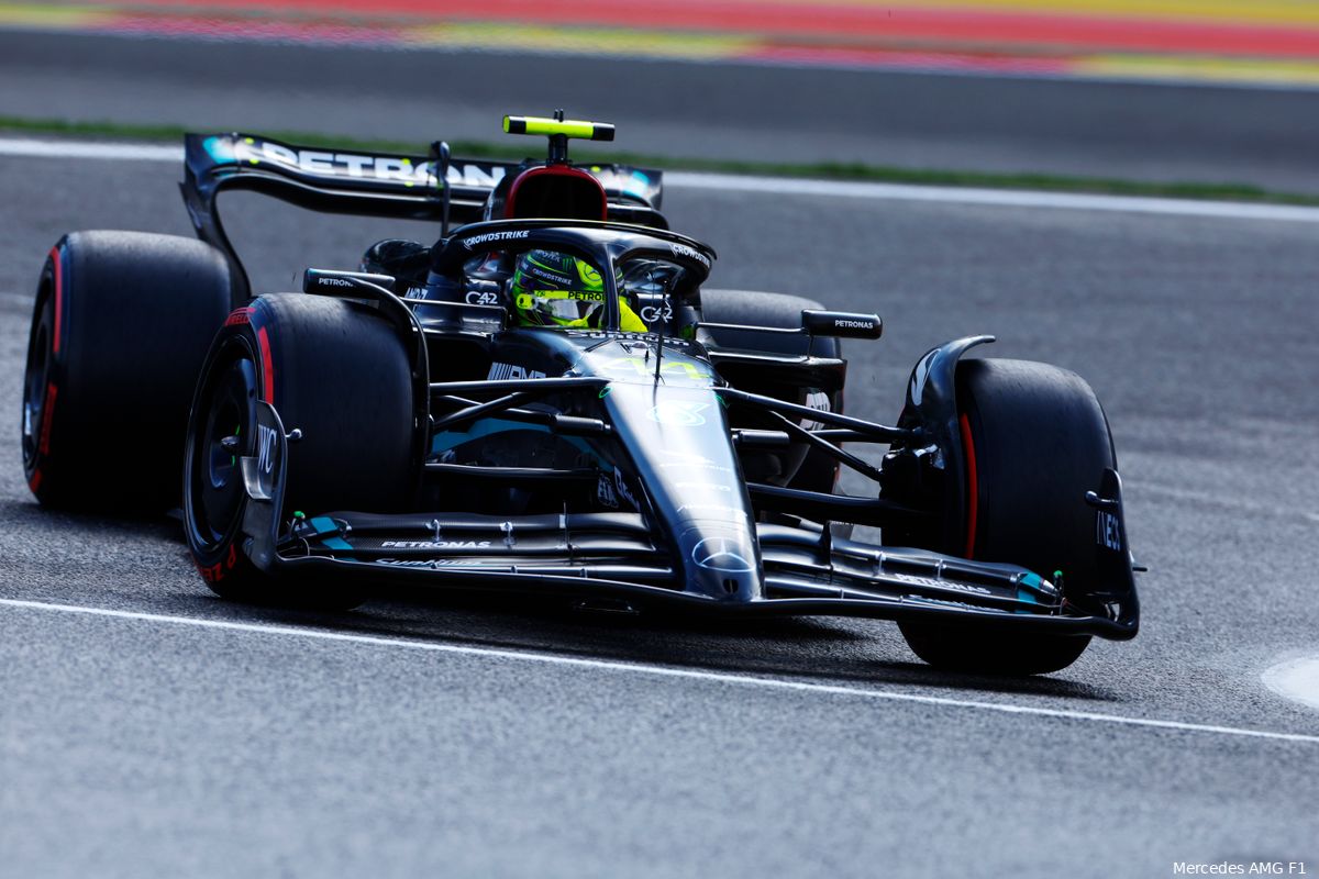 Hamilton haalt uit naar wedstrijdleiding: 'Ze willen vermijden dat we kunnen racen'