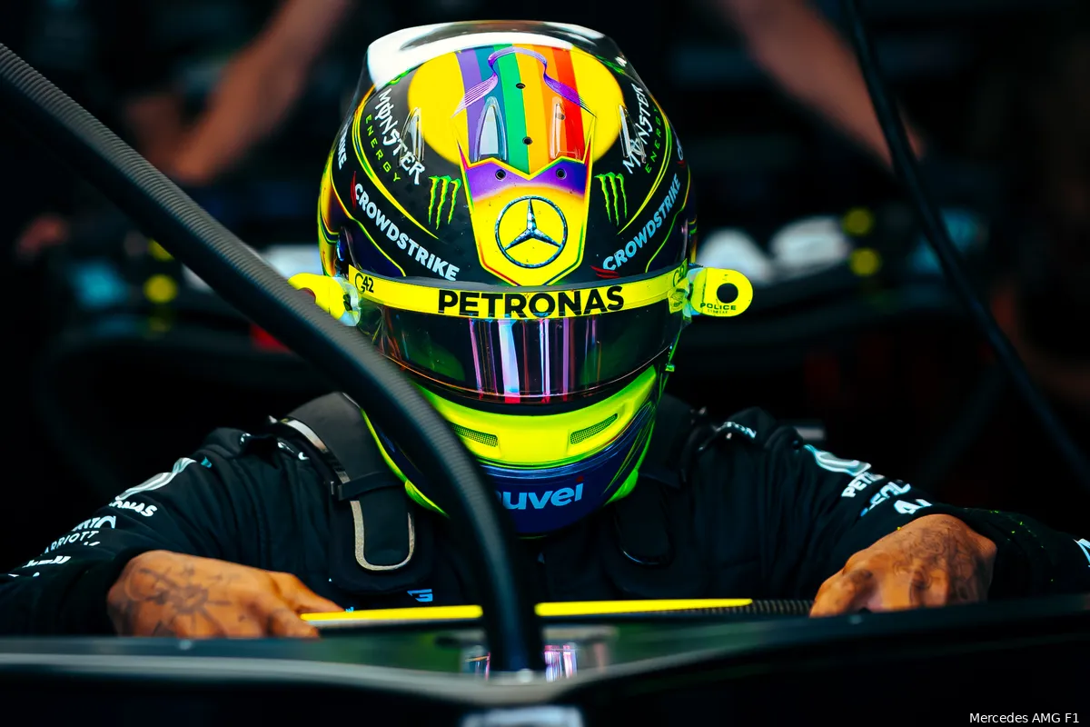 Hamilton baalt na 'shitkwalificatie' en steekt hand in eigen boezem: 'Een verschrikkelijke sessie'