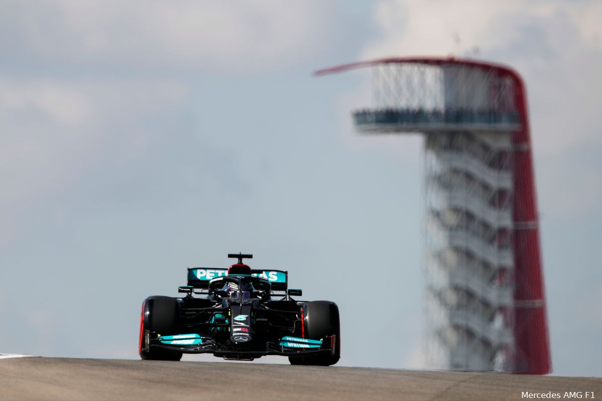 Verliest Verstappen op Mercedes door een flexibele achterwielophanging, en is dat legaal?