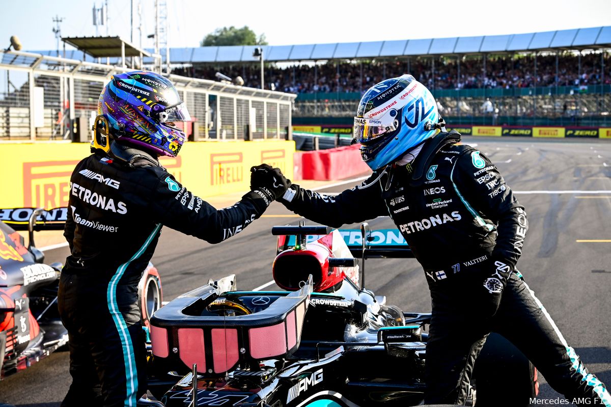 Hamilton en Bottas unaniem: 'Er zit meer in het vat bij Mercedes op Hungaroring'
