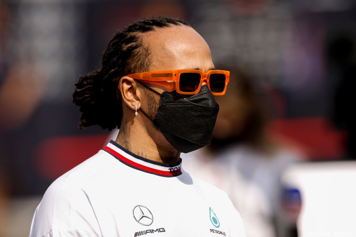 Hamilton onder de indruk: 'Laat zien hoe goed de Red Bull is als PƩrez me kan bijhouden'