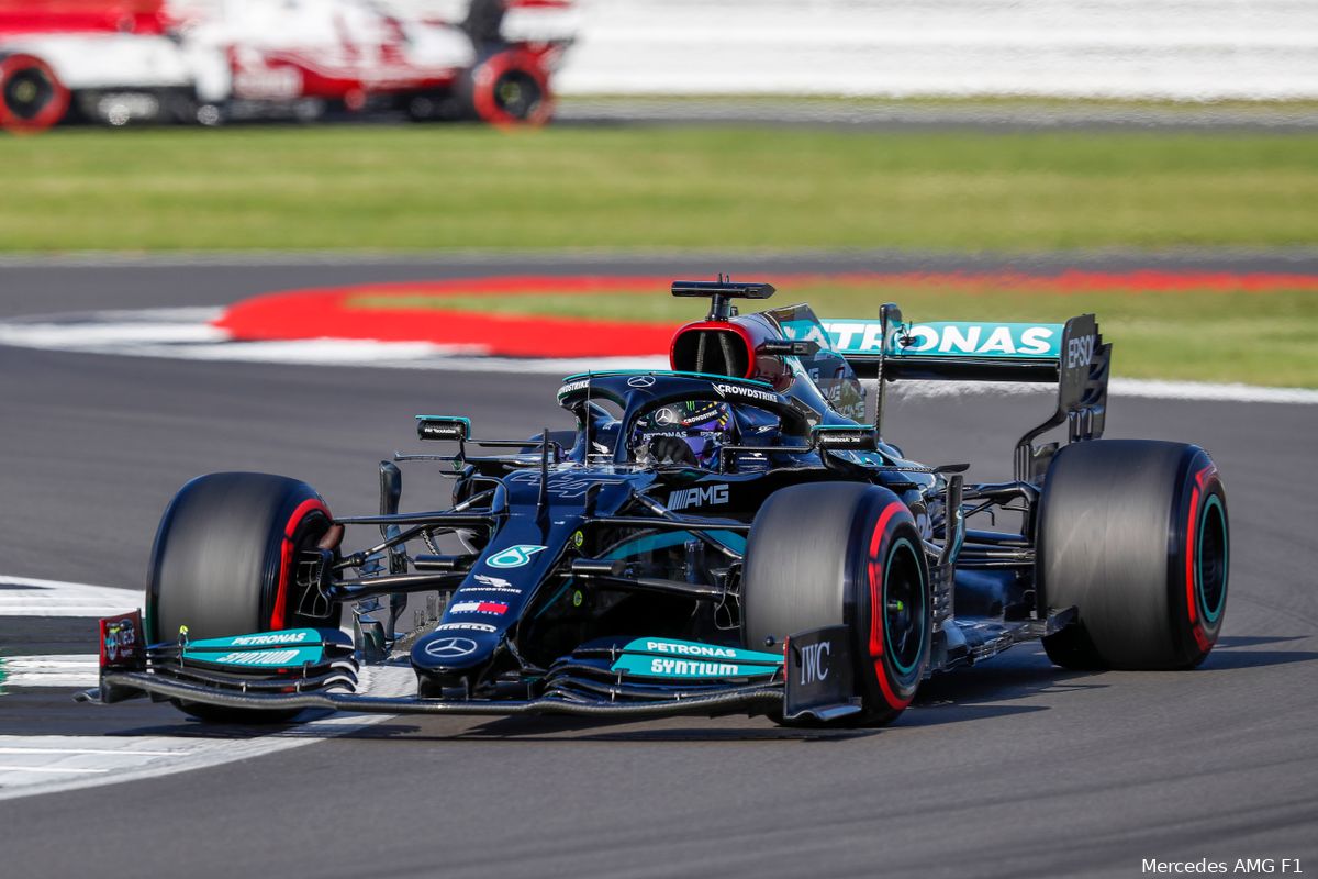 Hamilton nog niet bezig met volgend seizoen: 'Focus me nog volledig op huidige auto'