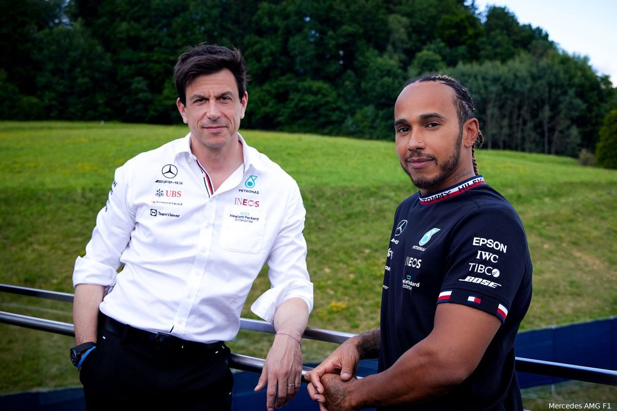 Mercedes-teambaas Wolff: 'Hamilton heeft gewoon meer geluk nodig'