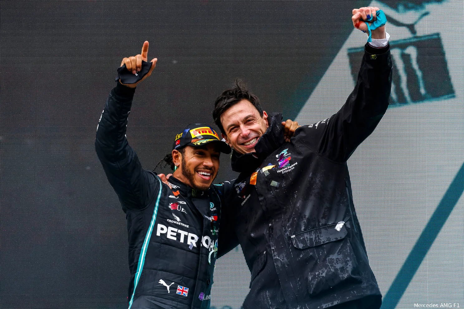 toto wolff lewis hamilton mercedes
