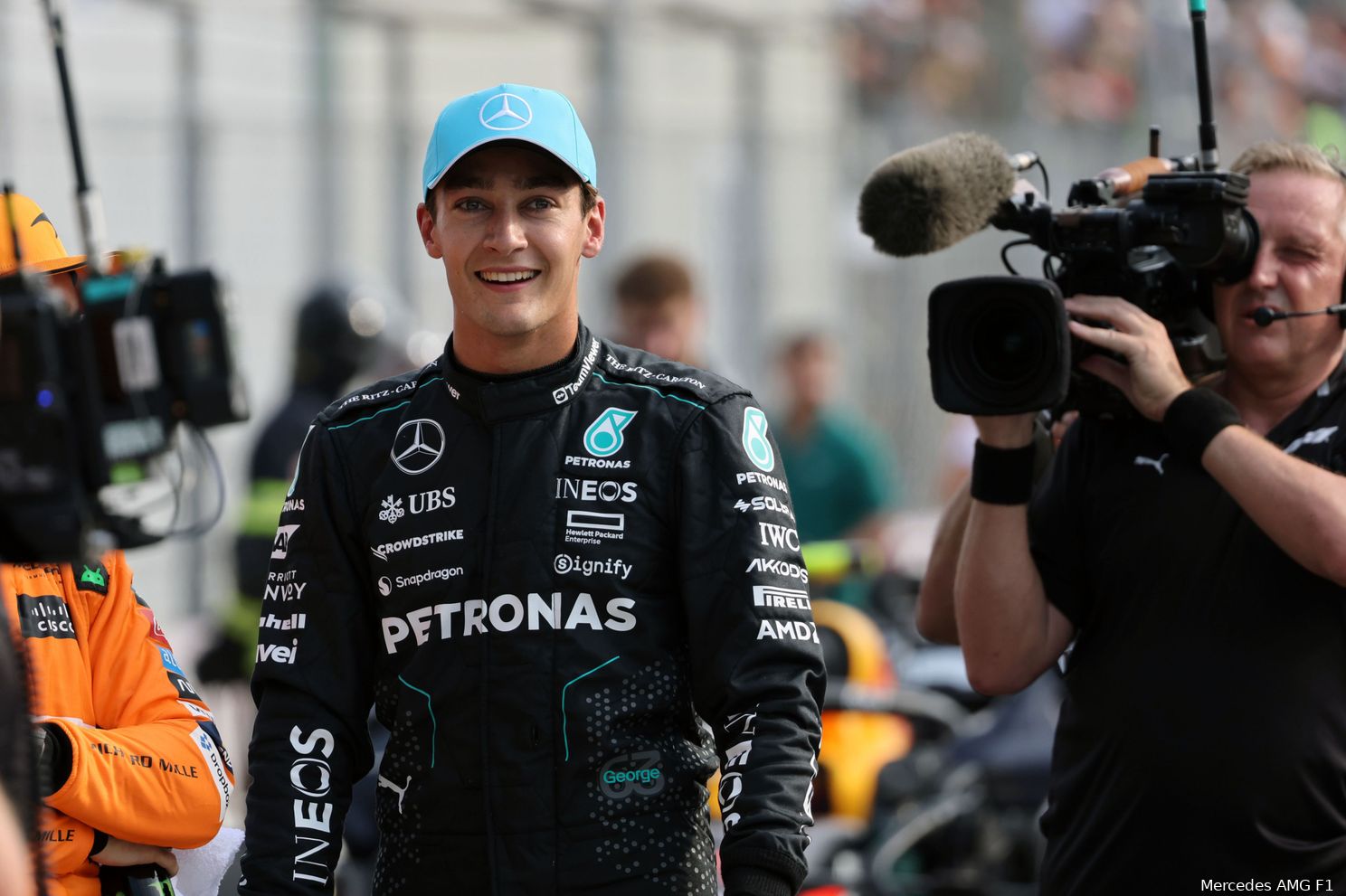 Russell vindt dat vormdip bij Mercedes meevalt: 'Iedereen is gewoon heel sterk'