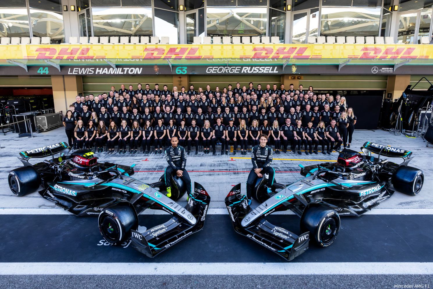 george russell lewis hamilton mercedes gp abu dhabi 2024