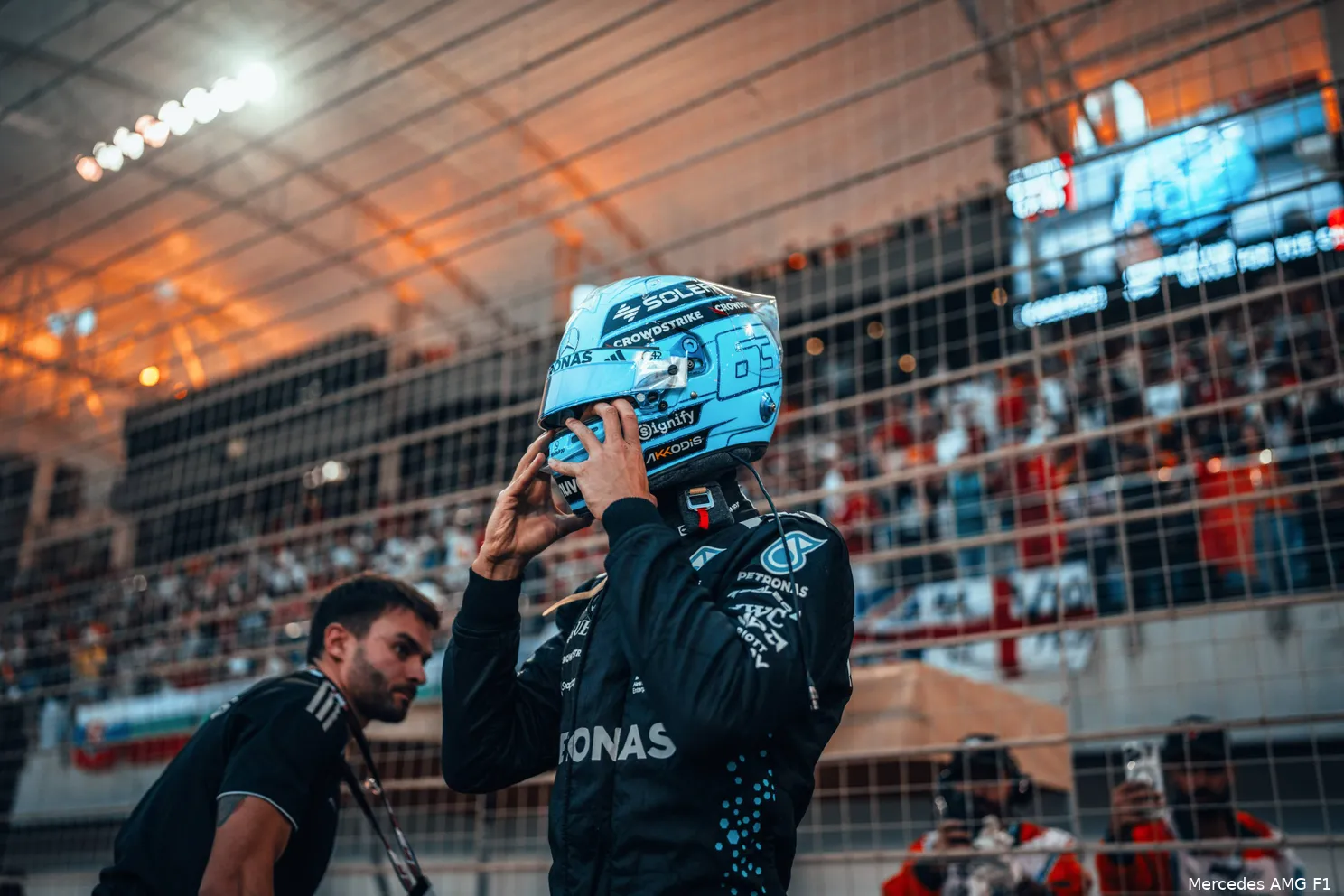 george russell mercedes bahrein 2025 zondag race 1