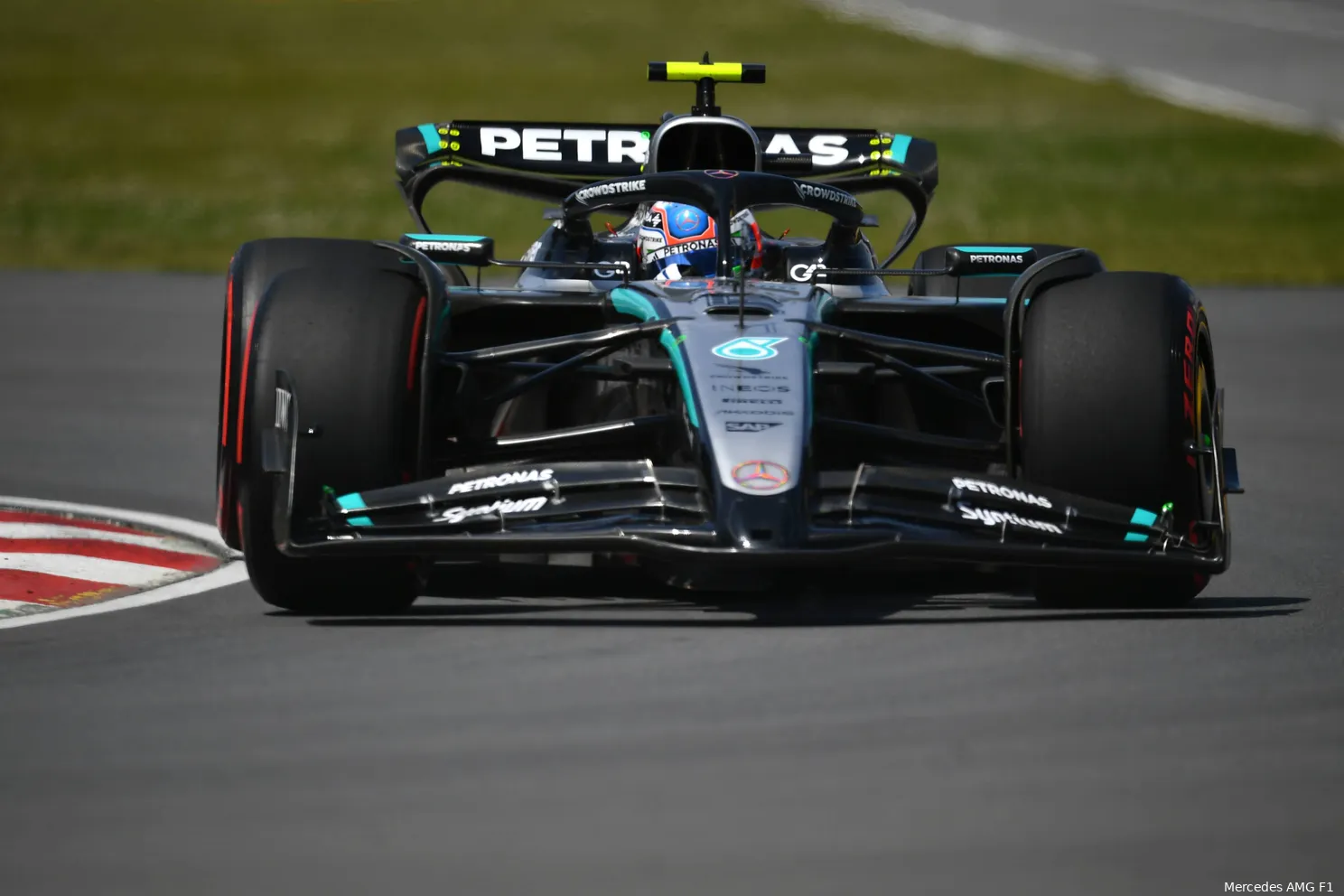 Rosberg verwacht veel van rookie: 'Iemand die het niveau van Verstappen en Hamilton kan halen'