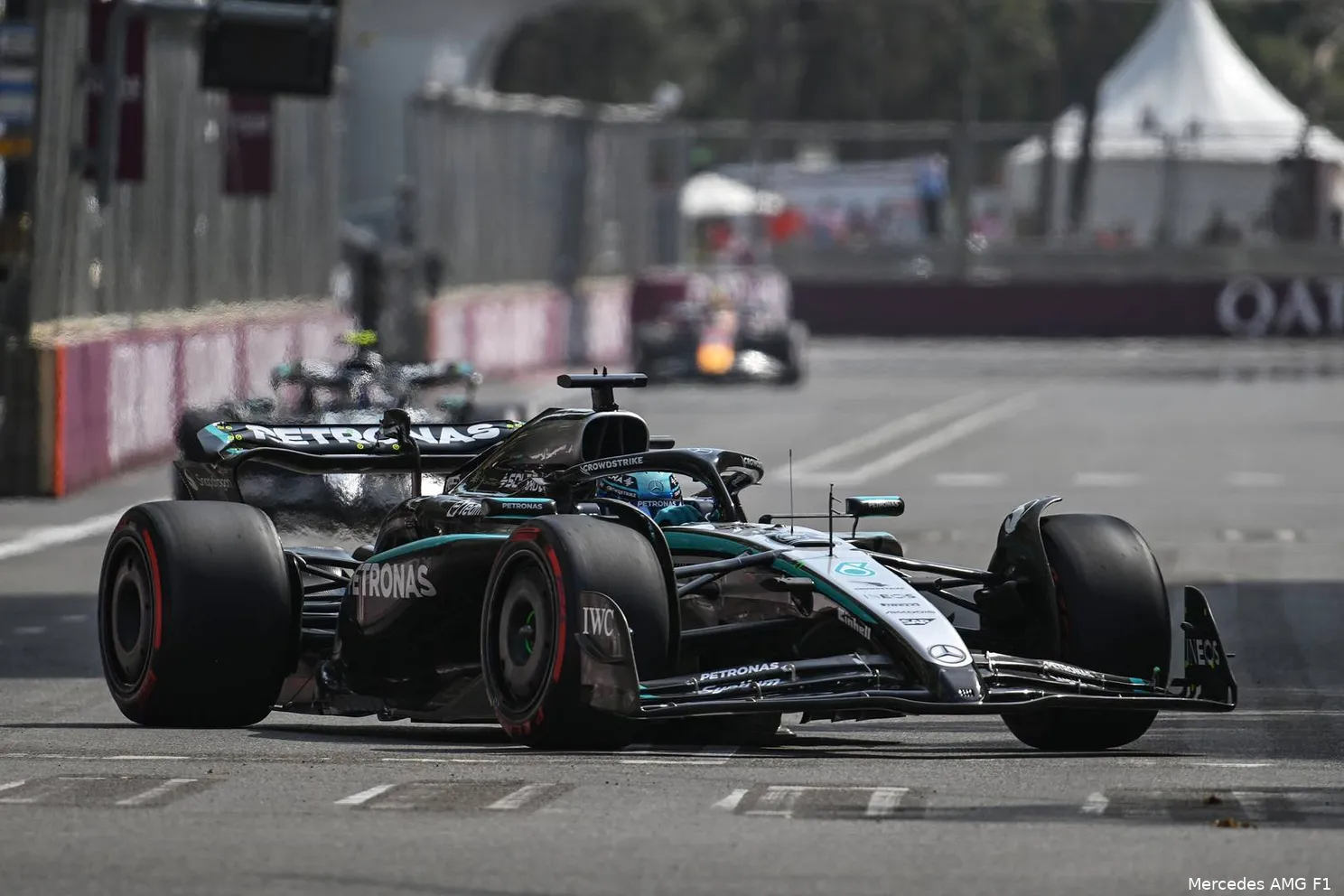 george-russell-mercedes-baku-vrijdag (2)