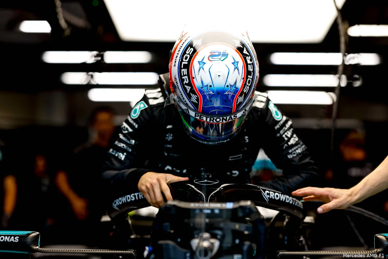 kimi-antonelli-mercedes-singapore-2025-12