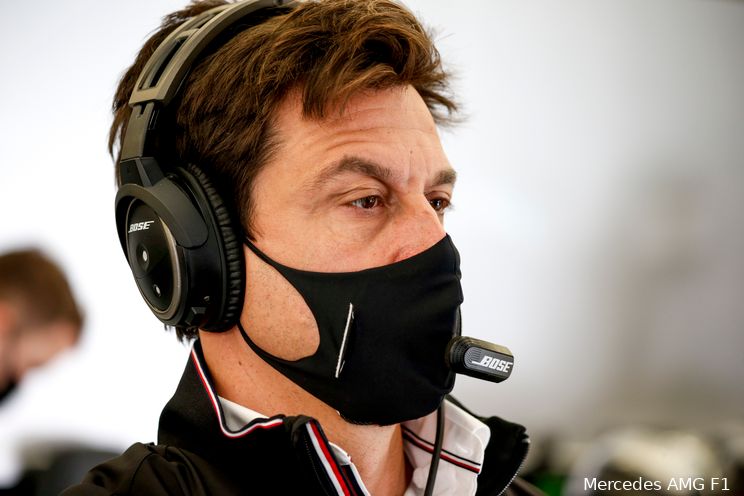 Wolff over motorproblemen: 'Misschien haalt Hamilton met deze motor het einde niet'
