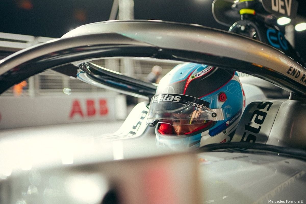 De Vries scoort dominante Formule E-zege in Saoedi-Arabië, Frijns zeventiende