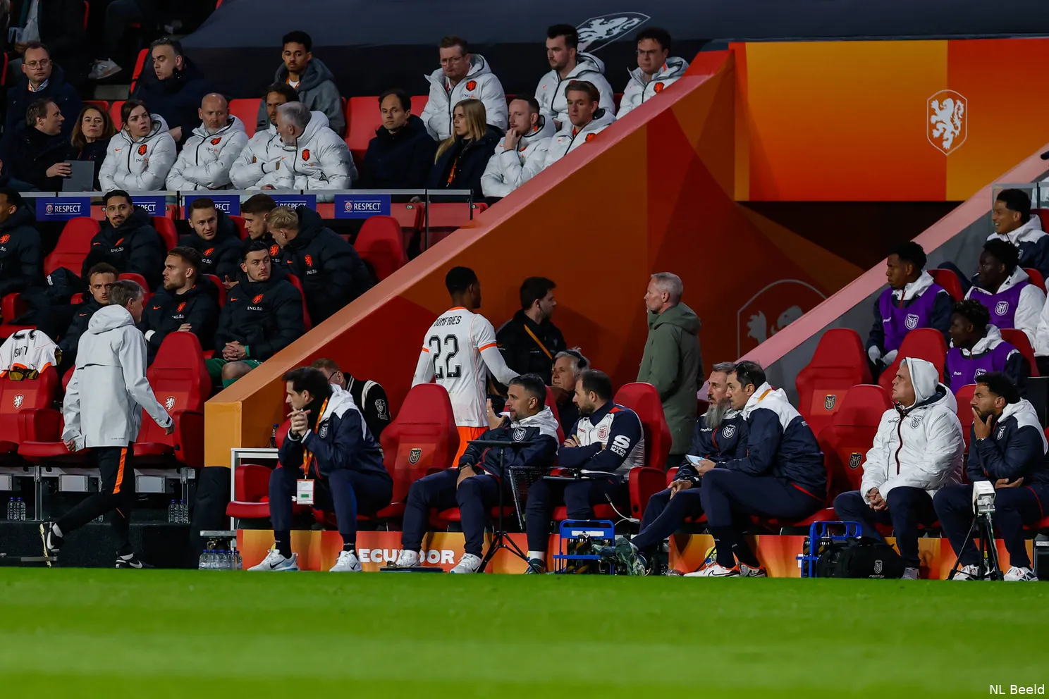 Ajax Showtime Denzel Dumfries Nederlands elftal Ecuador