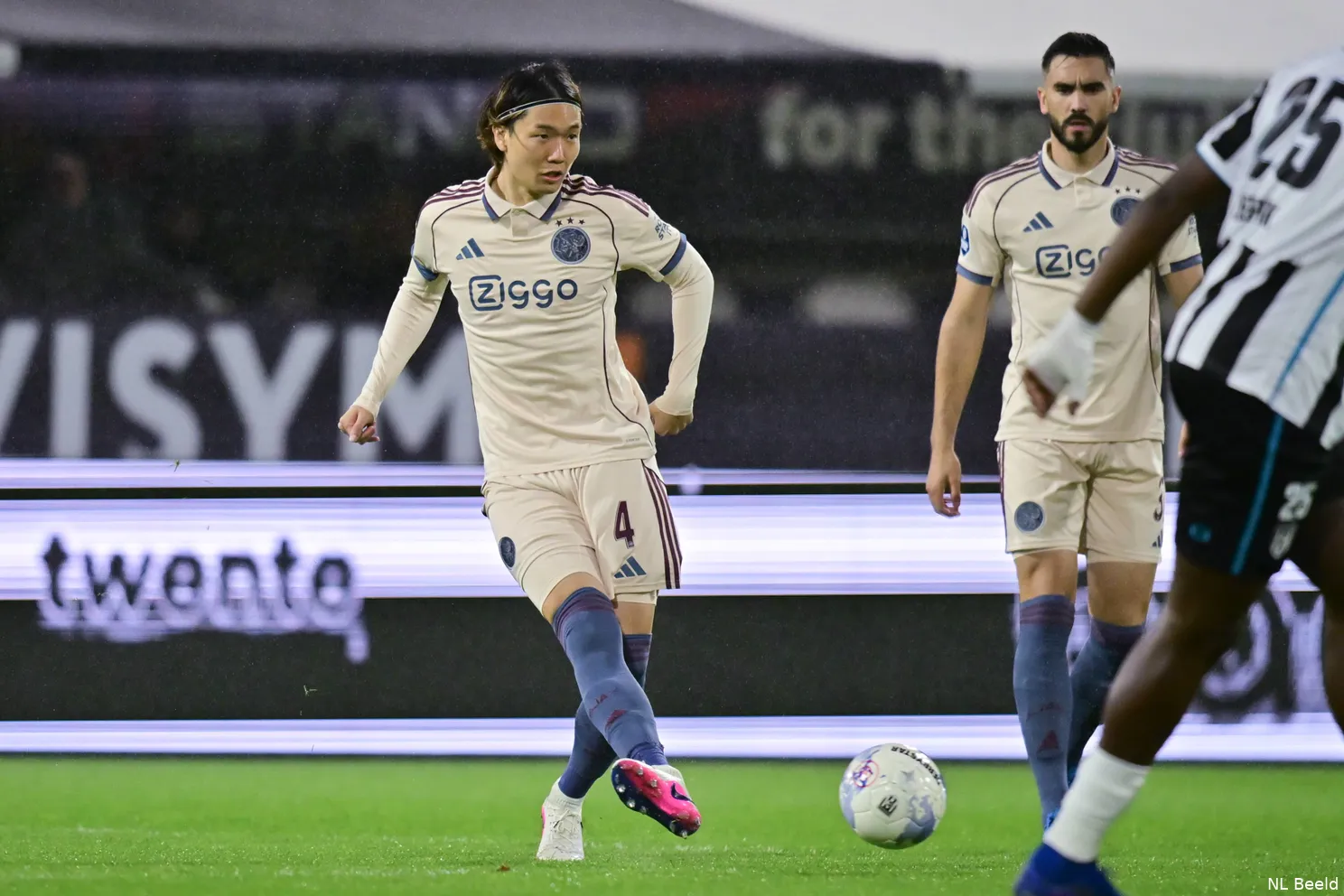 Ajax Showtime Ko Itakura Heracles Almelo Ajax
