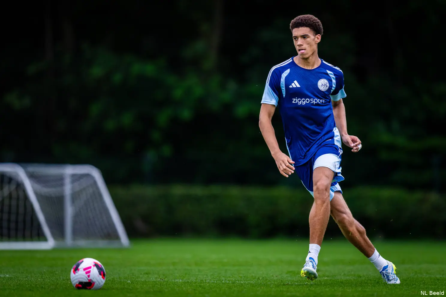 Ajax Showtime Aaron Bouwman