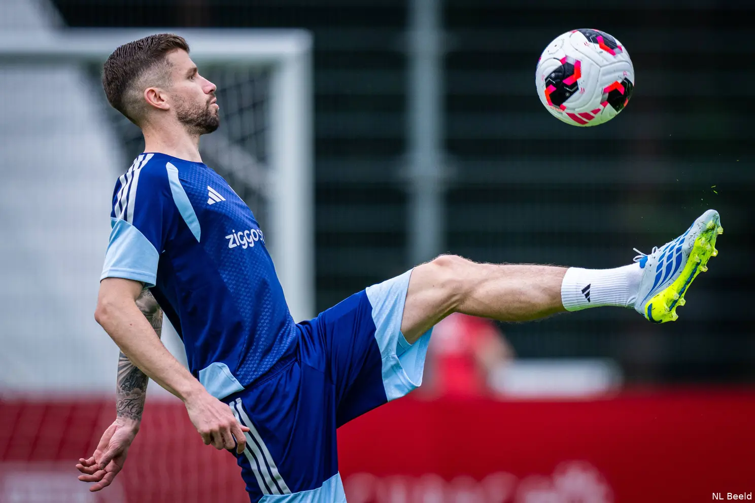 Ajax Showtime Caio Henrique