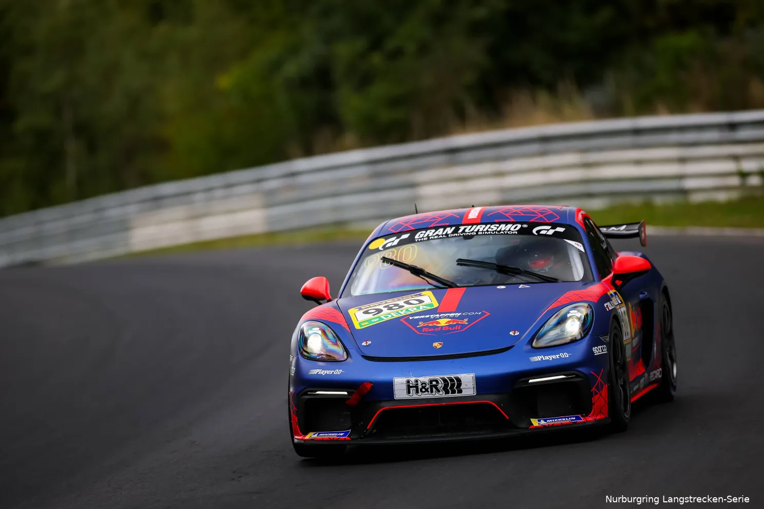 max-verstappen-franz-hermann-gt4-nordschleife-13 september