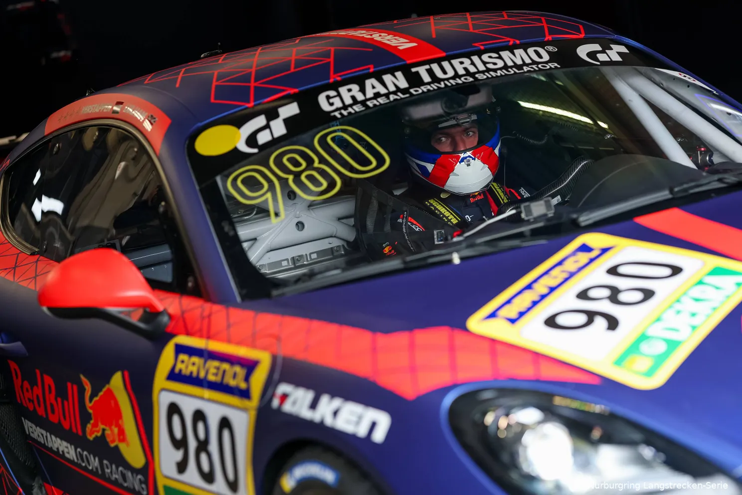 max-verstappen-franz-hermann-gt4-nordschleife-13 september