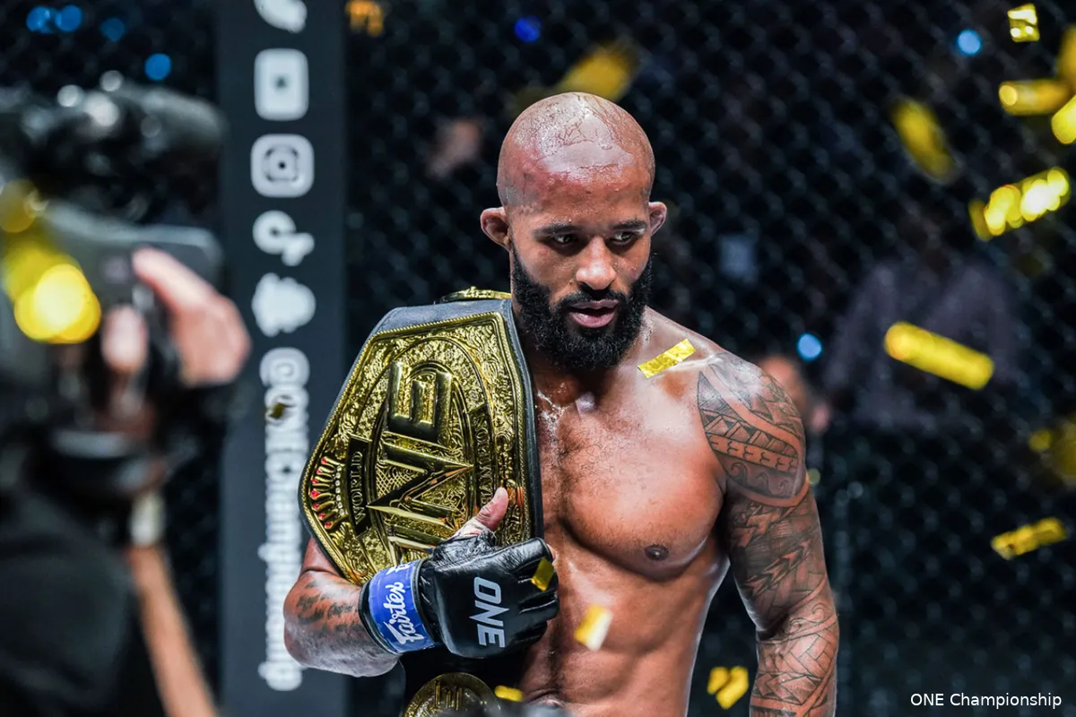 Demetrious Johnson behoudt ONE vlieggewicht titel tegen Adriano Moraes! 'Einde van epische trilogie'