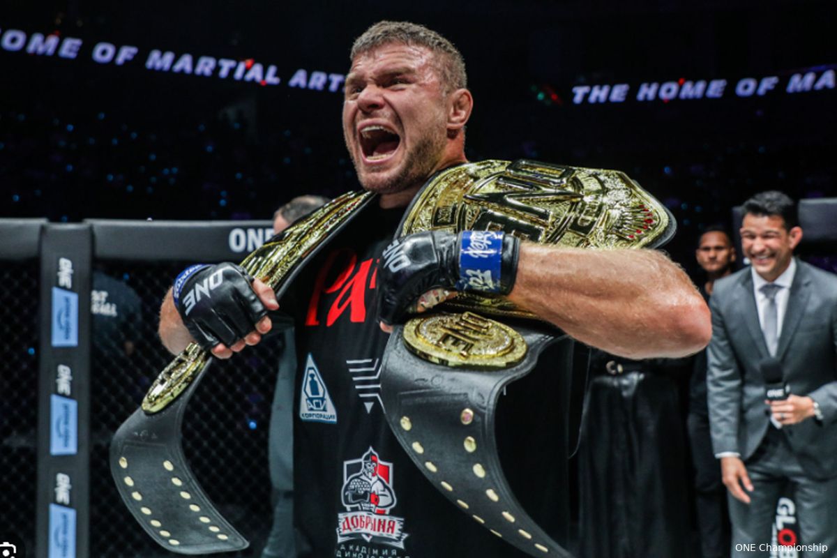 Gevaarlijke MMA kampioen Anatoly Malykhin weigert te kickboksen! 'Niet echt verstandig'
