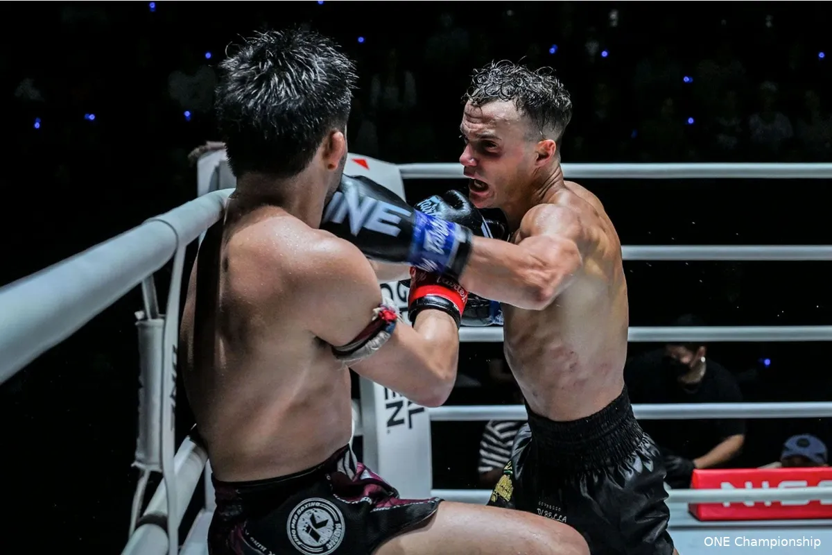 Kickboksfans woedend! Grootste naaistreek ooit in de geschiedenis