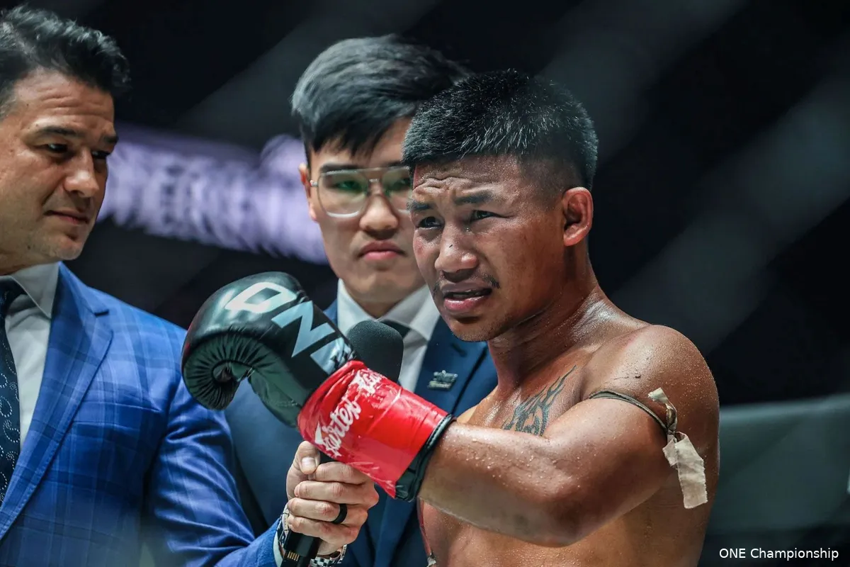 Topkickbokser Rodtang in tranen na harde opmerkingen van fans: 'Niet eerlijk'